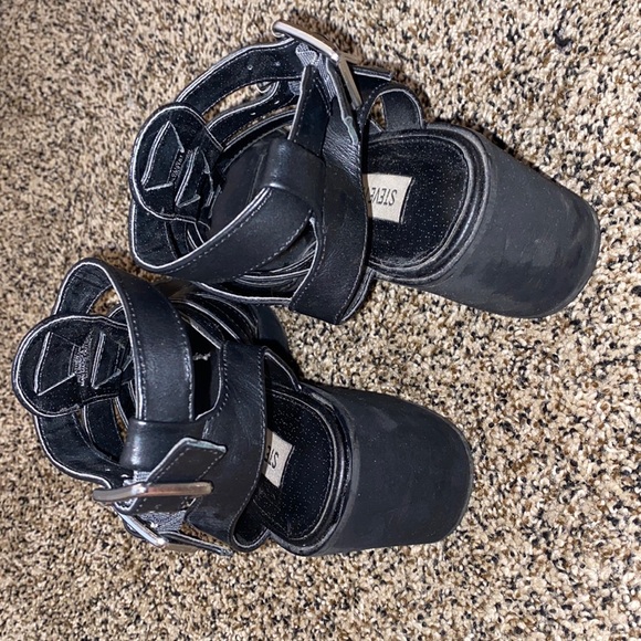 Steve Madden 3in Strappy Sandals - Picture 3 of 3